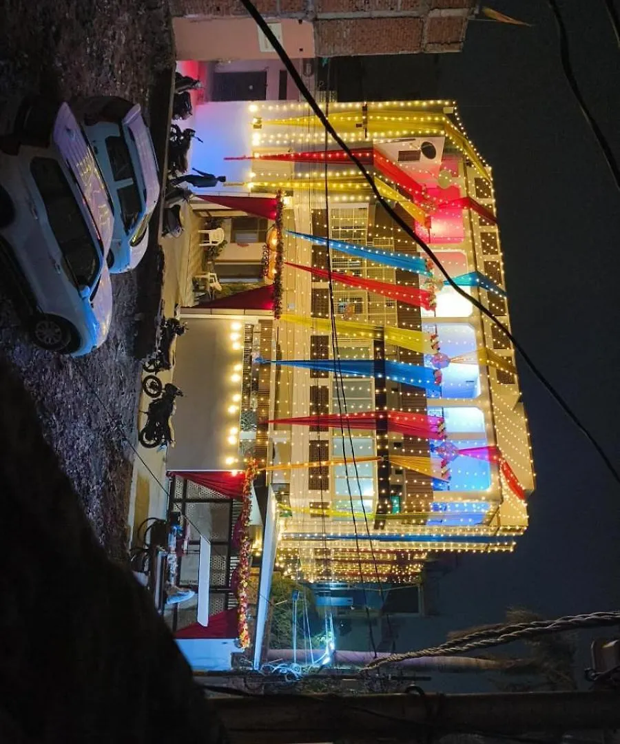 Banaras Home Stay Varanasi Quarto em Acomodações Particulares