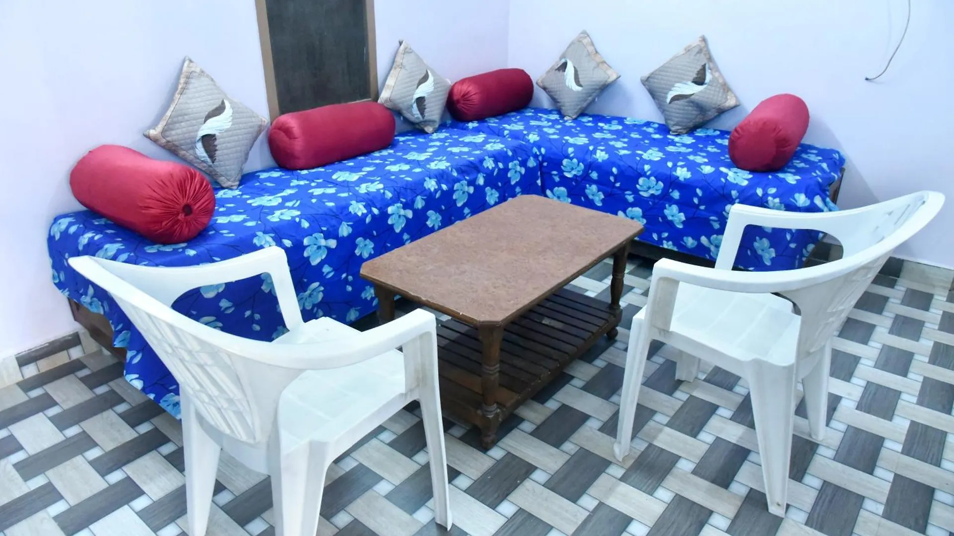 Banaras Home Stay Varanasi Quarto em Acomodações Particulares